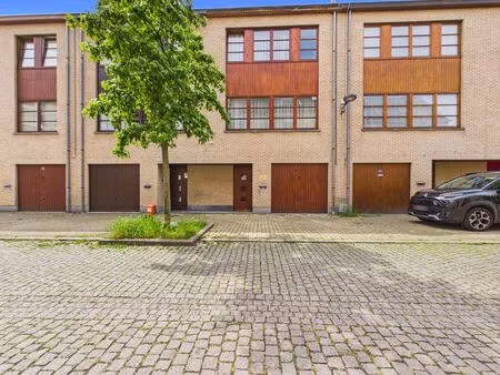 maison à louer à ganshoren € 3.300 (lp7z3) - realtycare | zimmo