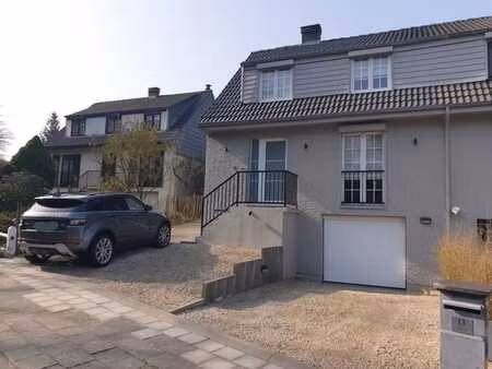maison 3 façades à wavre  à louer