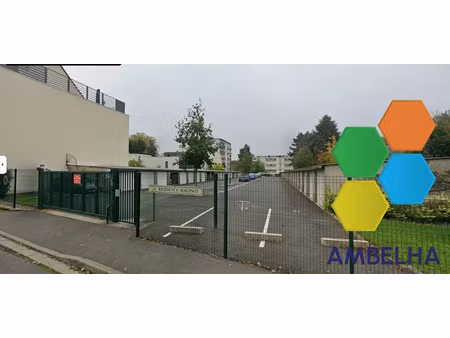 location parking 8 m² à tours (37000)  50 €