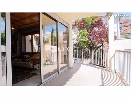 maison 12 pièces 270 m²