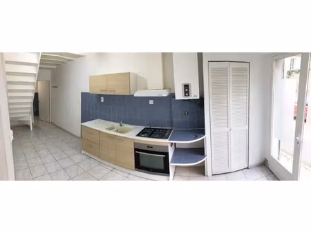 location maison 4 pièces 82 m² à melle (79500)  725 €