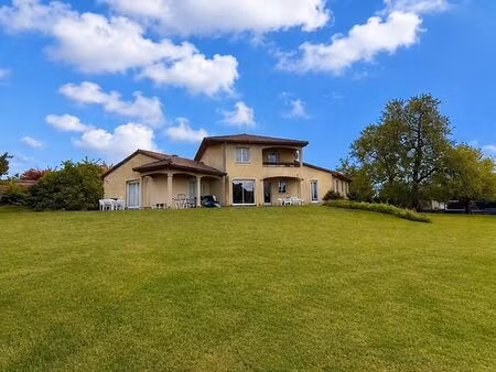 propriété 7 pièces 269 m²