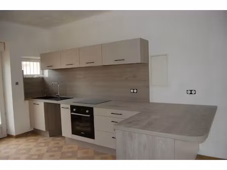 location maison 6 pièces 128 m² à sancerre (18300)  813 €