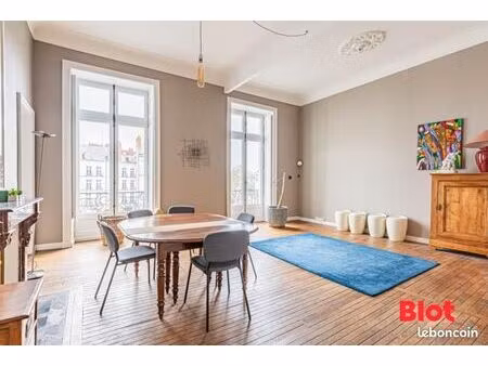 appartement 6 pièces 166 m²