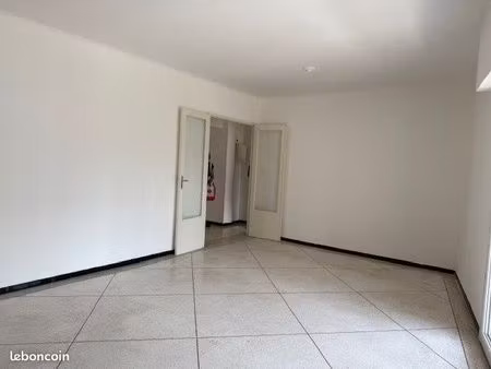 appartement 3 pièces 77 m²
