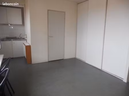 studio 1 pièce 22 m²