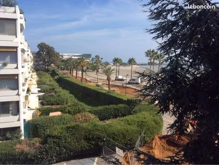 location studio à l année bord de mer