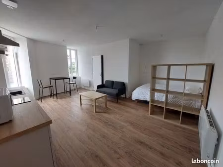 studio 1 pièce 28 m²