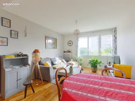 appartement 3 pièces 55 m²