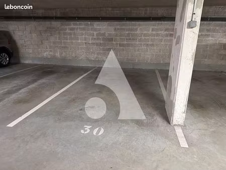 parking/box 13 m² evreux