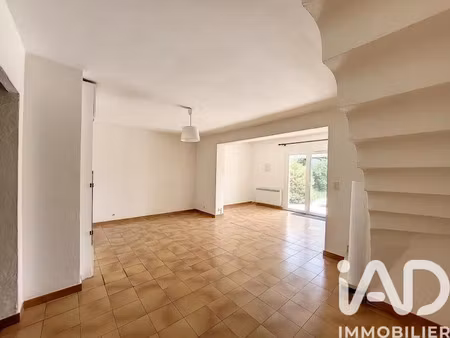 location maison 4 pièces 99 m² à avignon (84000)  910 €