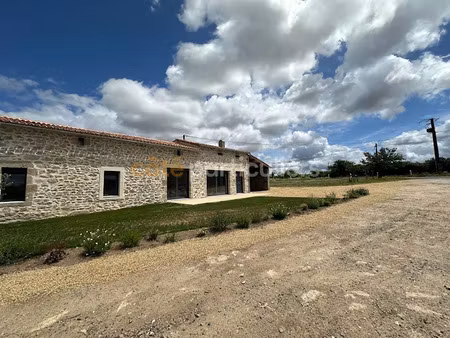 location maison 4 pièces 108 m² à torfou (49660)  950 €
