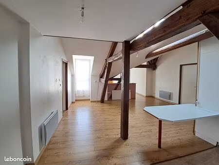 appartement 3 pièces 80 m²