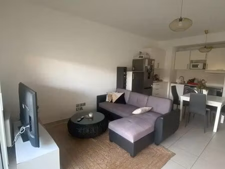 location(colocation) marseille t3 piscine