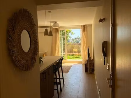 studio meublé rénové à neuf avec jardin privatif – menton