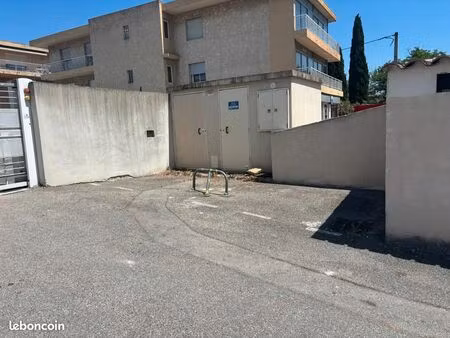a louer place de stationnement - parking