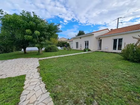 location meublée maison 6 pièces 135 m² à le bouscat (33110)  1 965 €