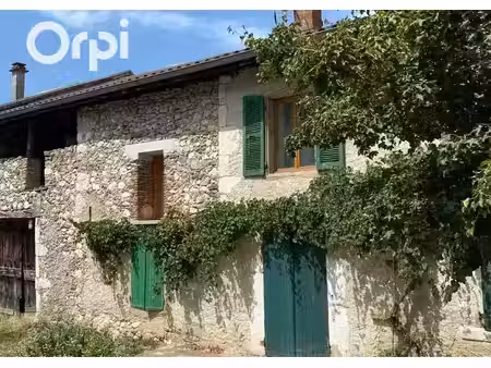 location maison 6 pièces 190 m² à saint-etienne-de-crossey (38960)  1 530 €