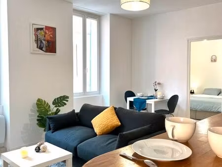 t2 rénové  40 m²  équipé  à louer à l'année - avenue gambetta