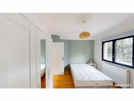belle chambre meublée dans maison spacieuse - pessac campus