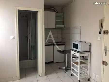studio 1 pièce 19 m²
