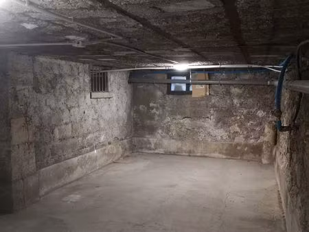 loue cave centre aix les bains