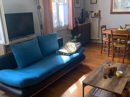 très beau studio et sa place de parking ( 48 av gambetta dieppe )
