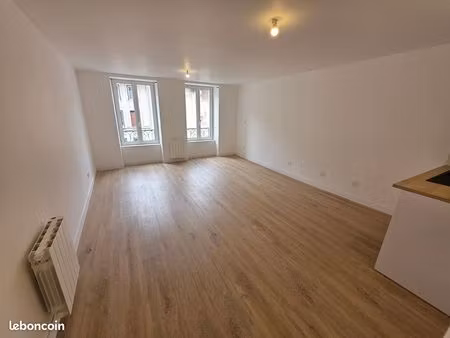 studio 1 pièce 29 m²