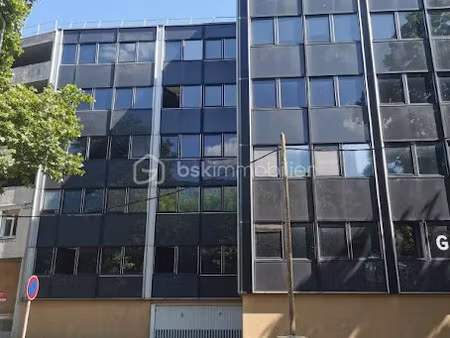 location locaux professionnels 1 pièce 35 m² à évry-courcouronnes (91000)  875 €