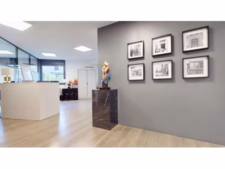 location locaux professionnels 80 m² à lyon 6ème (69006)  1 500 €