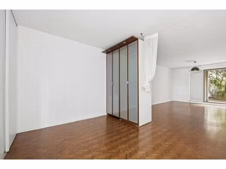 appartement 2 pièces de 61 m² situé à paris