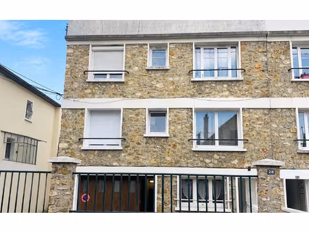 location appartement  34.41 m² t-2 à poissy  1 100 €