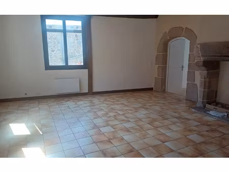 location appartement  m² t-4 à saint-brieuc  800 €