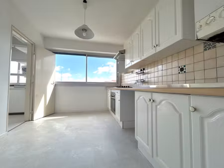 a louer - appartement t2 bis 67m2 proche lycée bon secours