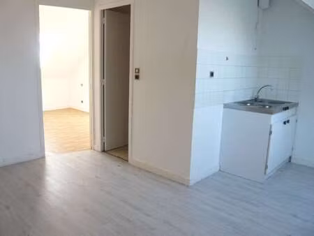 location appartement 2 pièces à laval (53000) : à louer 2 pièces / 18m² laval