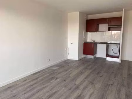 location appartement 3 pièces à nantes (44000) : à louer 3 pièces / 59m² nantes