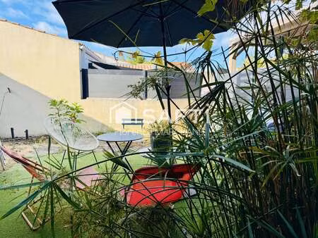 vente bureaux et commerces à la rochelle (17000) : à vendre / 76m² la rochelle