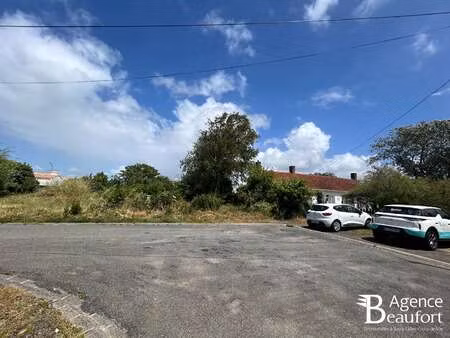 vente terrain à saint-hilaire-de-riez (85270) : à vendre / saint-hilaire-de-riez
