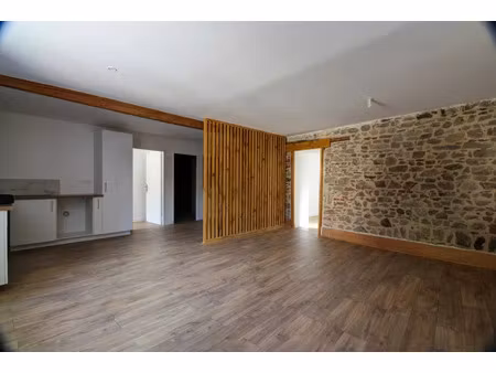 location appartement 76 m2 à doizieux