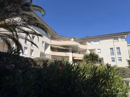location appartement 3 pièces 67 m2 à fréjus