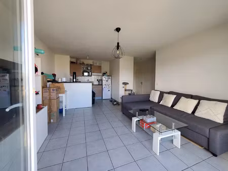 location appartement 2 pièces 43 m² à parempuyre (33290)