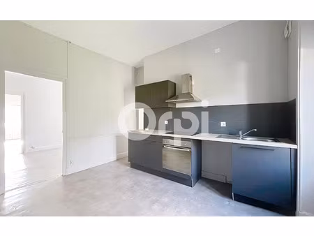 location appartement  m² t-2 à allassac  490 €