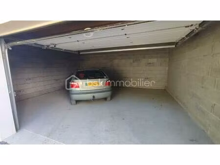 parking de 60 m² à mauze-sur-le-mignon