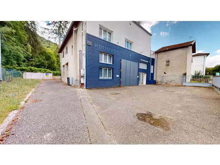 ensemble immobilier rare de 547 m² habitation + local d'activité centre de gières