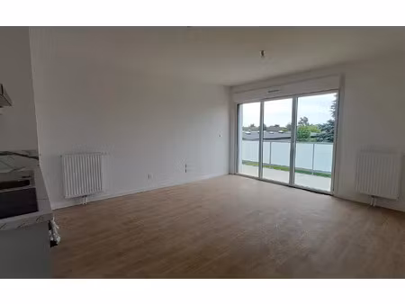 location appartement  m² t-3 à hazebrouck  795 €