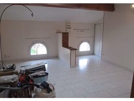appartement t3 rauzan - 55 m2 - 500 euros ttc