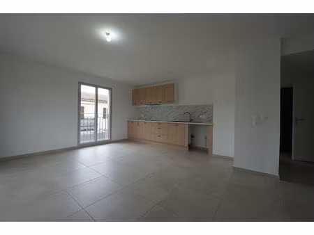 trans en provence -appartement t3 de 60m2 avec terrasse   pisicne et garage
