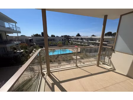 location appartement  m² t-3 à villeneuve-loubet  1 500 €
