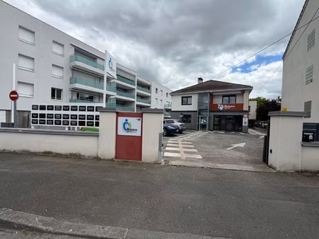 local professionnel aubiere centre ville