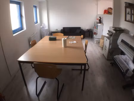 local commercial villenoy 73 m2